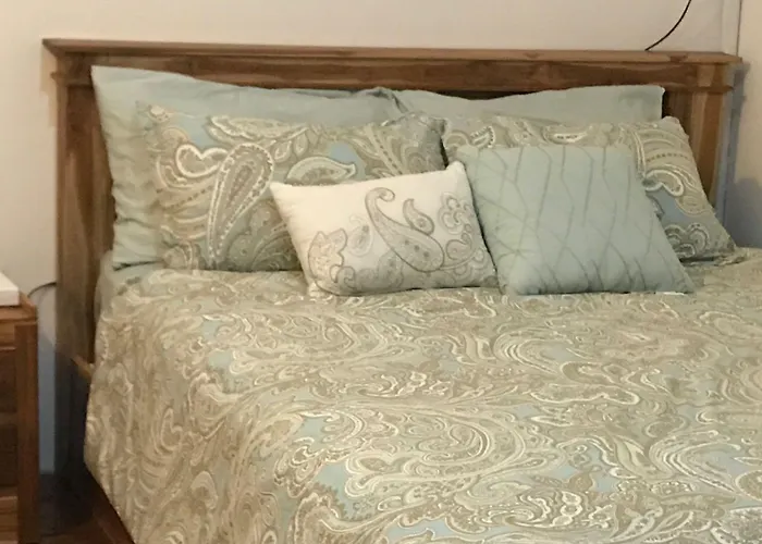 Maa Damnoen Bed & Breakfast