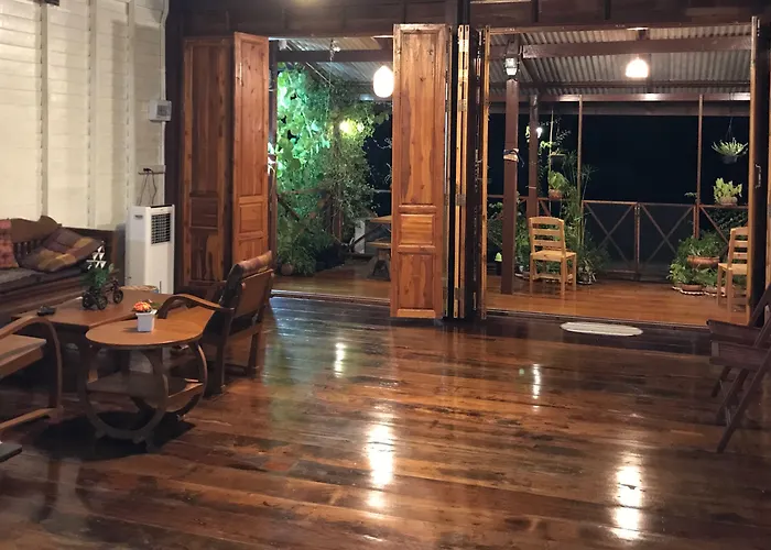 Maa Damnoen Bed & Breakfast 2*