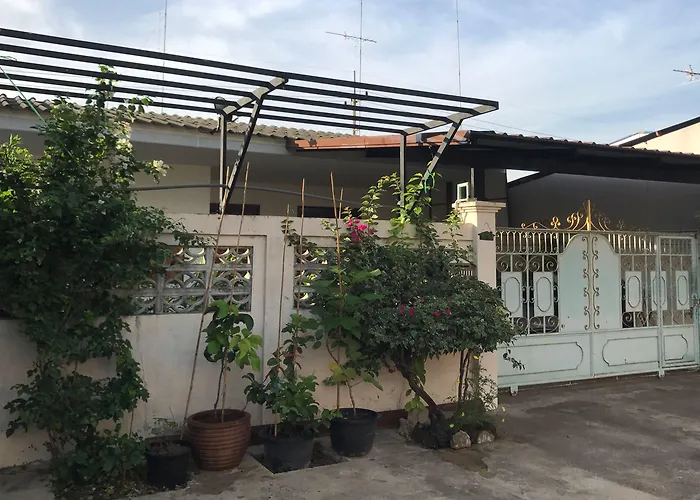 Maa Damnoen Bed & Breakfast